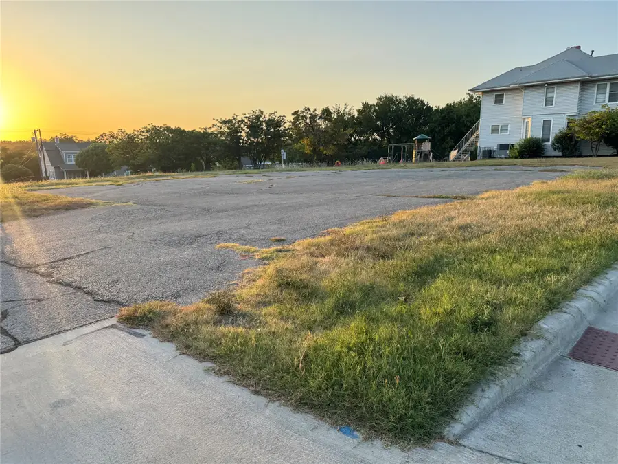 712 S Tennessee Street, McKinney, TX 75069 - #3