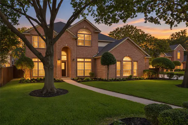 2221 Hidden Woods Court, Arlington, TX 76006