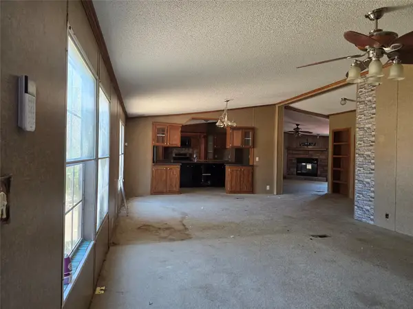 3003 Hilltop Road, Granbury, TX 76048