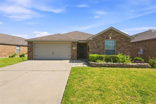 157 Presidents Way, Venus, TX 76084