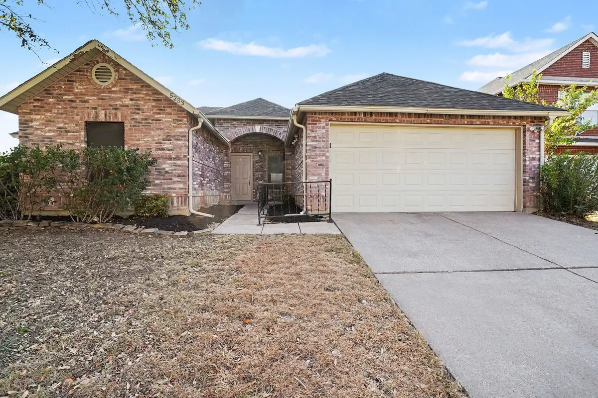 5233 Blue Circle, Haltom City, TX 76137 - #1