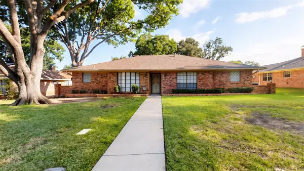 1543 Glenhill Lane, Lewisville, TX 75077