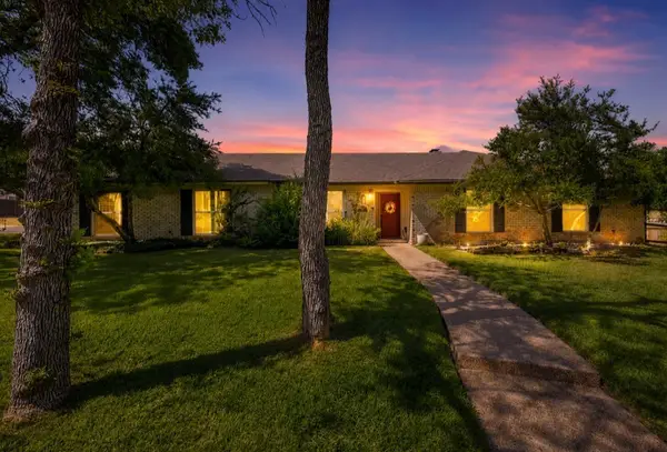 9909 Forest Shadows Drive, Woodway, TX 76712
