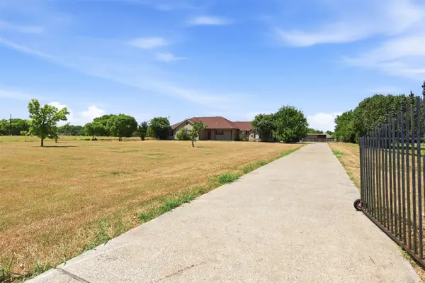 5642 County Road 597, Farmersville, TX 75442