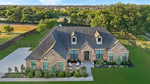 631 San Saba W, Midlothian, TX 76065