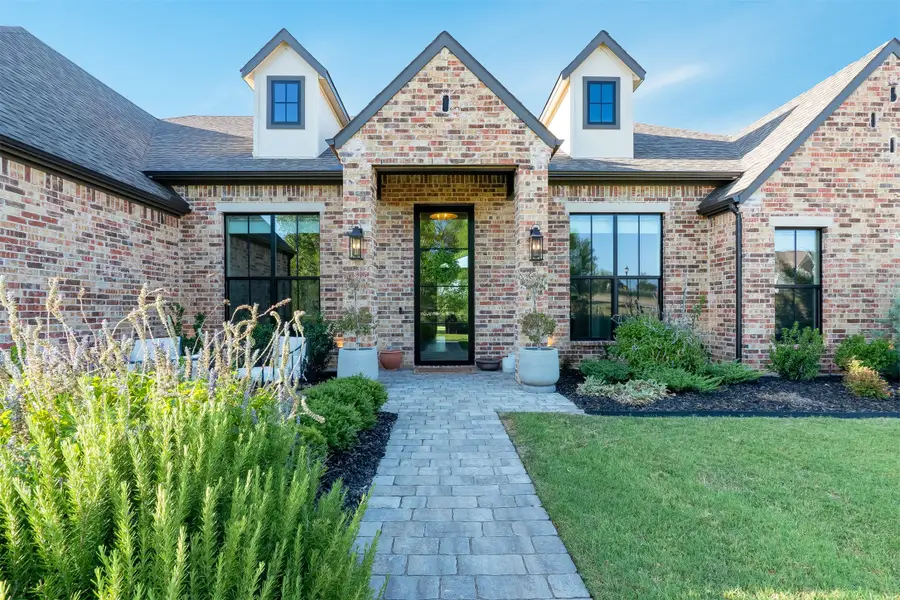 631 San Saba W, Midlothian, TX 76065 - #2