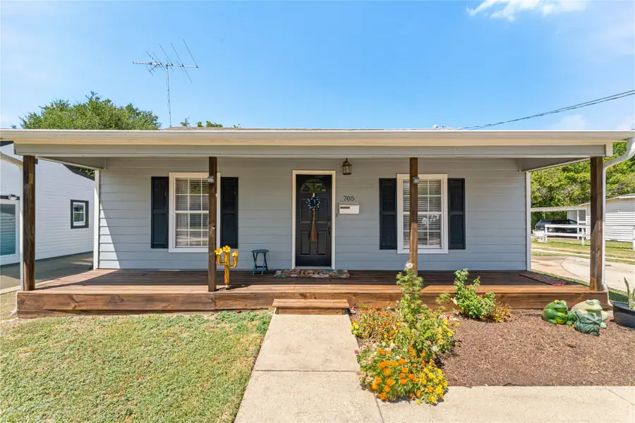 705 N Washington Street, Farmersville, TX 75442 - #3