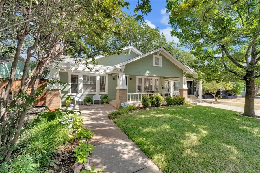 4532 Pershing Avenue, Fort Worth, TX 76107 - #3