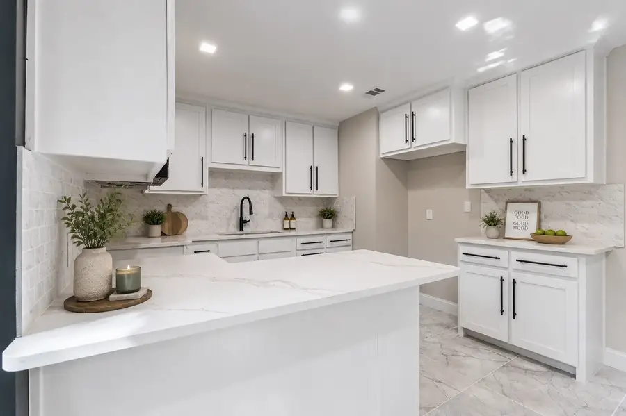 6207 Ivy Hill Road, Fort Worth, TX 76135 - #3
