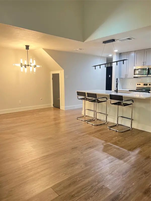 5840 Spring Valley Road #902, Dallas, TX 75254