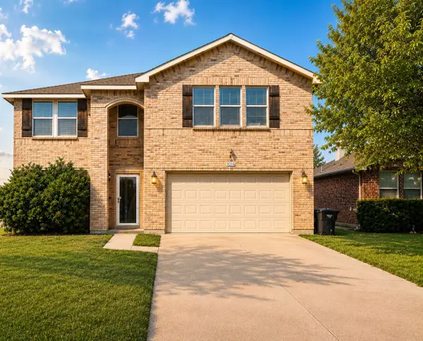 9216 Old Clydesdale Drive, Fort Worth, TX 76123