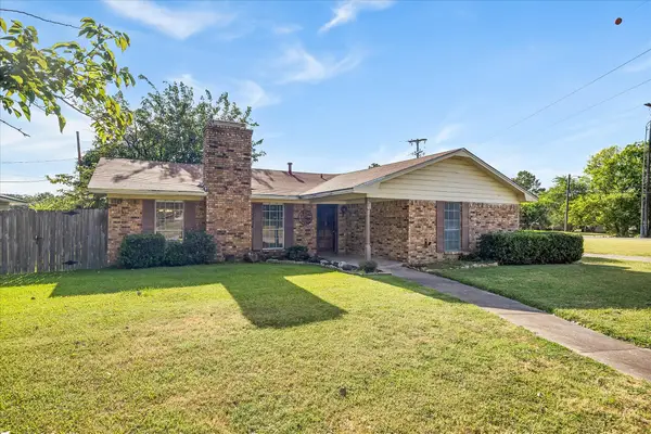 2925 Melmar Park Street, Commerce, TX 75428