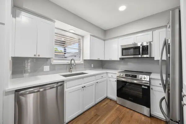 6035 Sandhurst Lane #B, Dallas, TX 75206