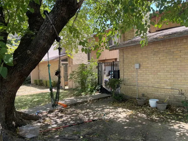 5706 Harvest Hill Road, Dallas, TX 75230
