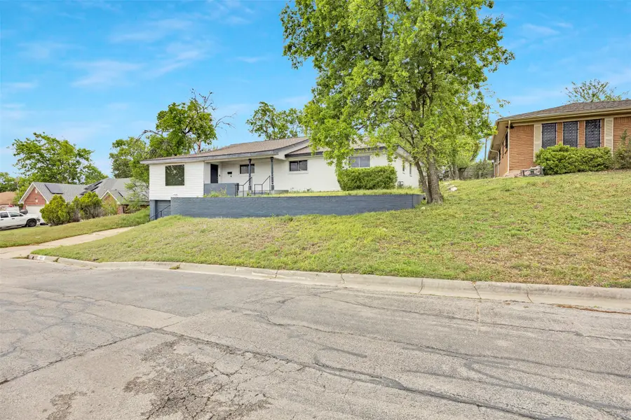 7401 Trimble Drive, Fort Worth, TX 76134 - #3