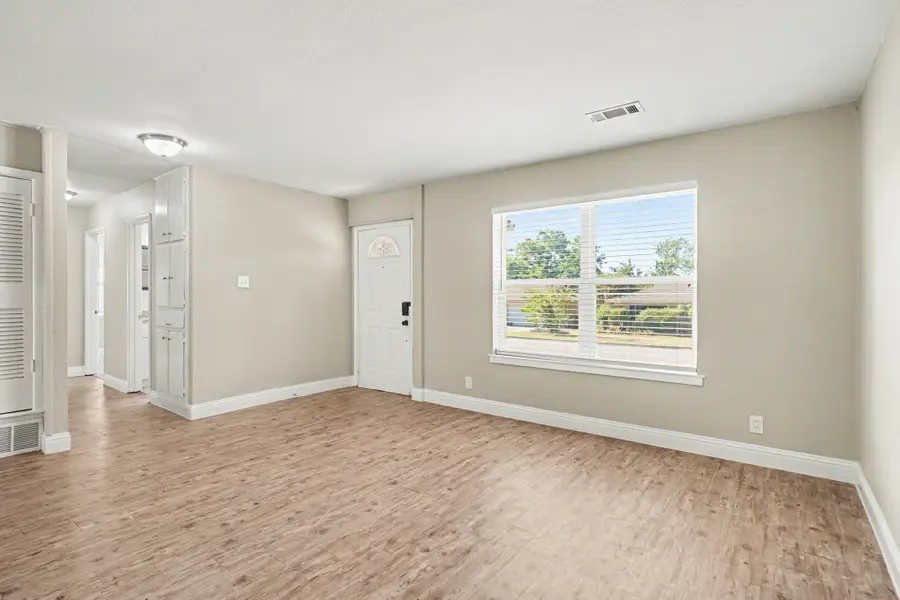 6705 Yosemite Drive, Fort Worth, TX 76112 - #2