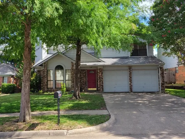 606 Squaw Creek Court, Arlington, TX 76018