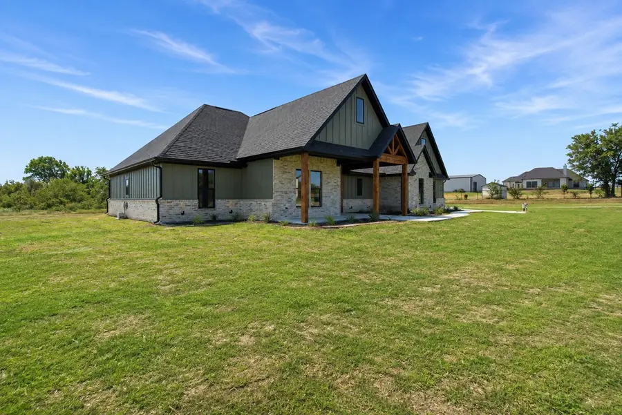 1047 Pioneer Crossing, Weatherford, TX 76088 - #3