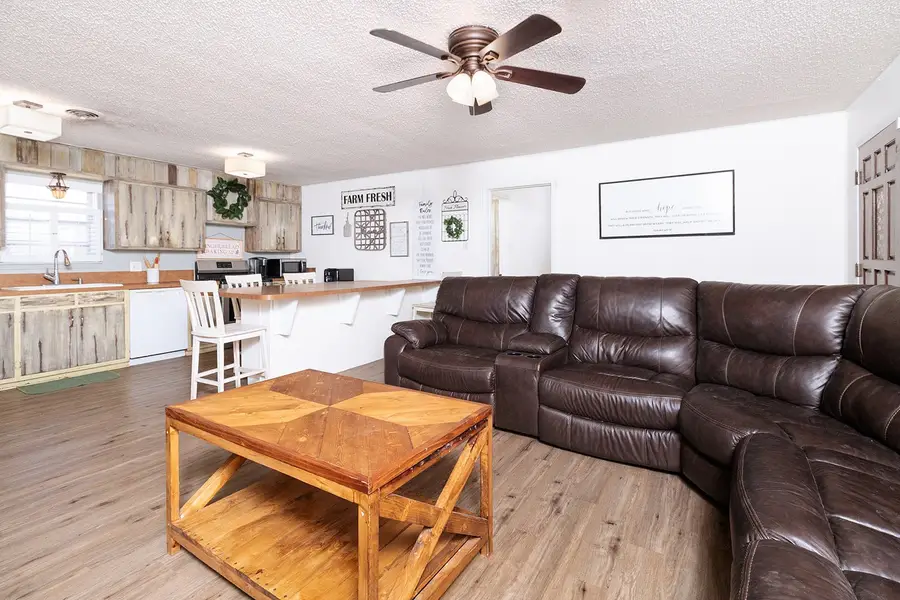 301 W 7th Street, Brady, TX 76825 - #2