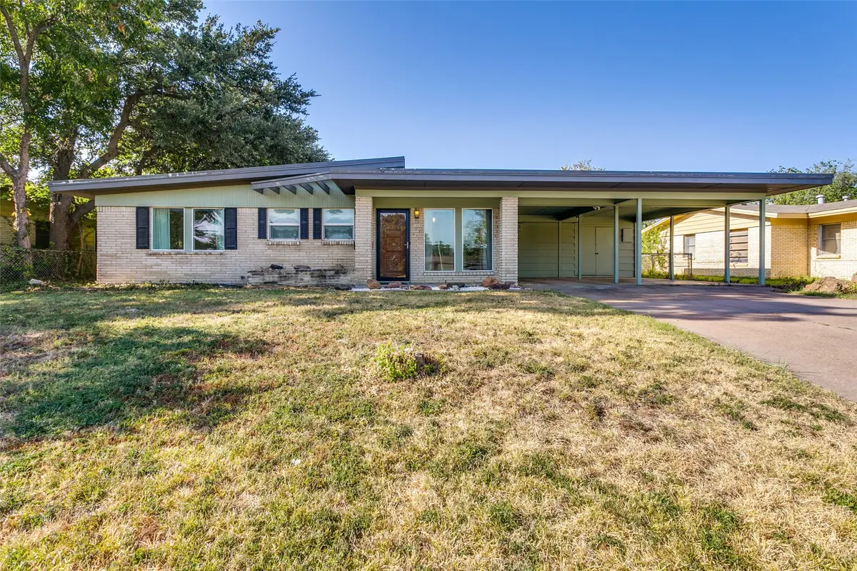 5205 Trail Lake Drive, Fort Worth, TX 76133 - #1