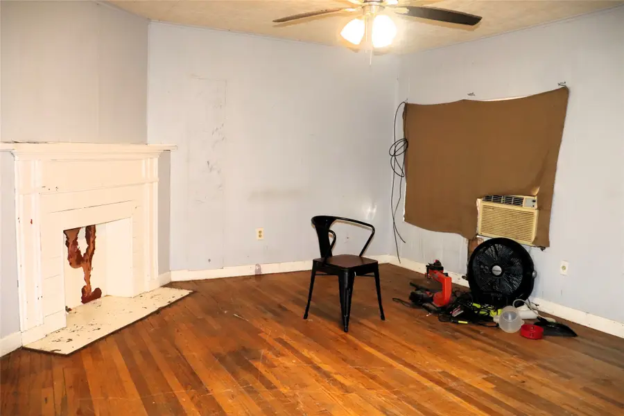 4215 Gee Street, Greenville, TX 75401 - #3