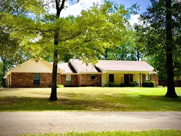 103 Dogwood Drive, Springhill, LA 71075