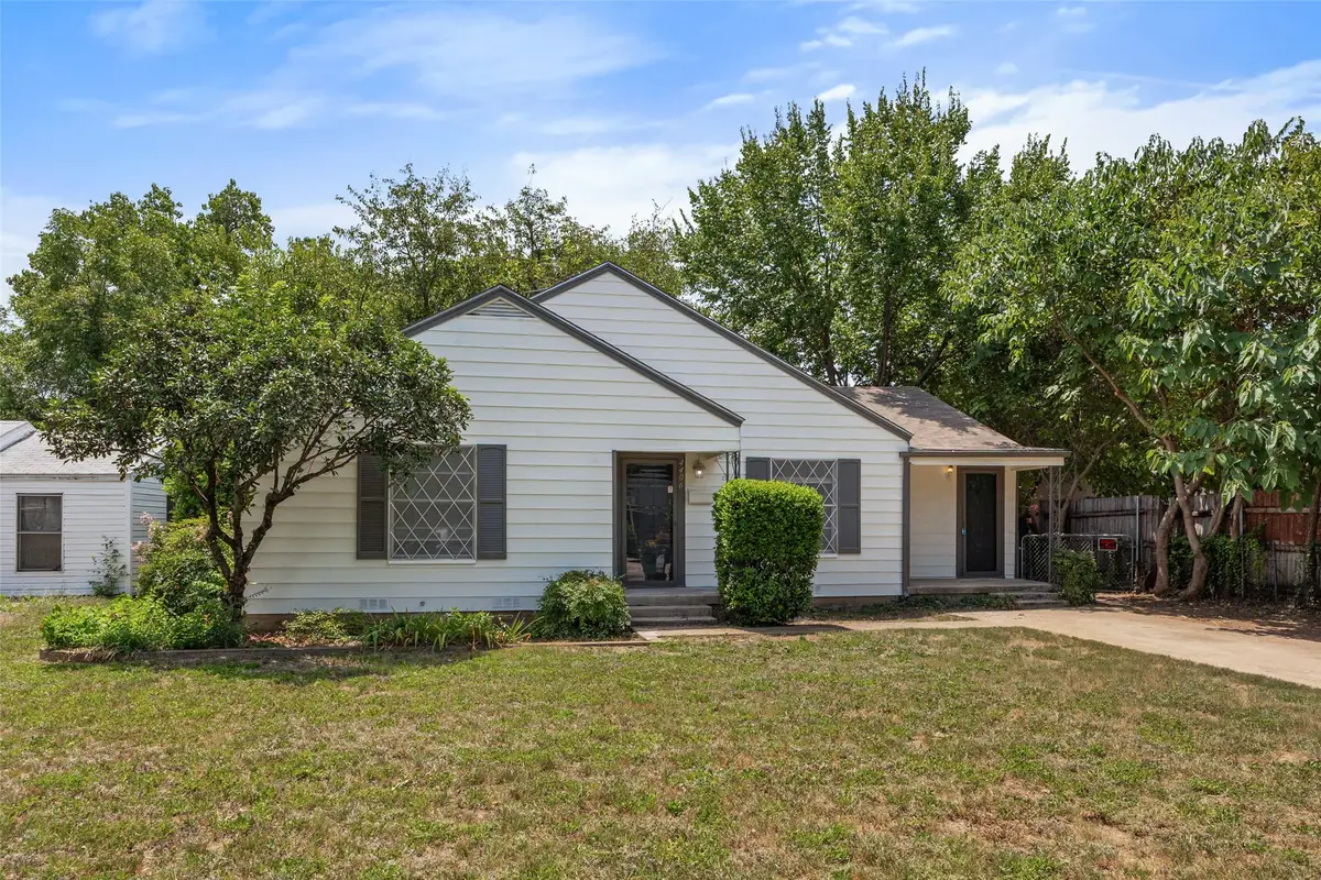 4406 Wayne Court S, Haltom City, TX 76117 - #1