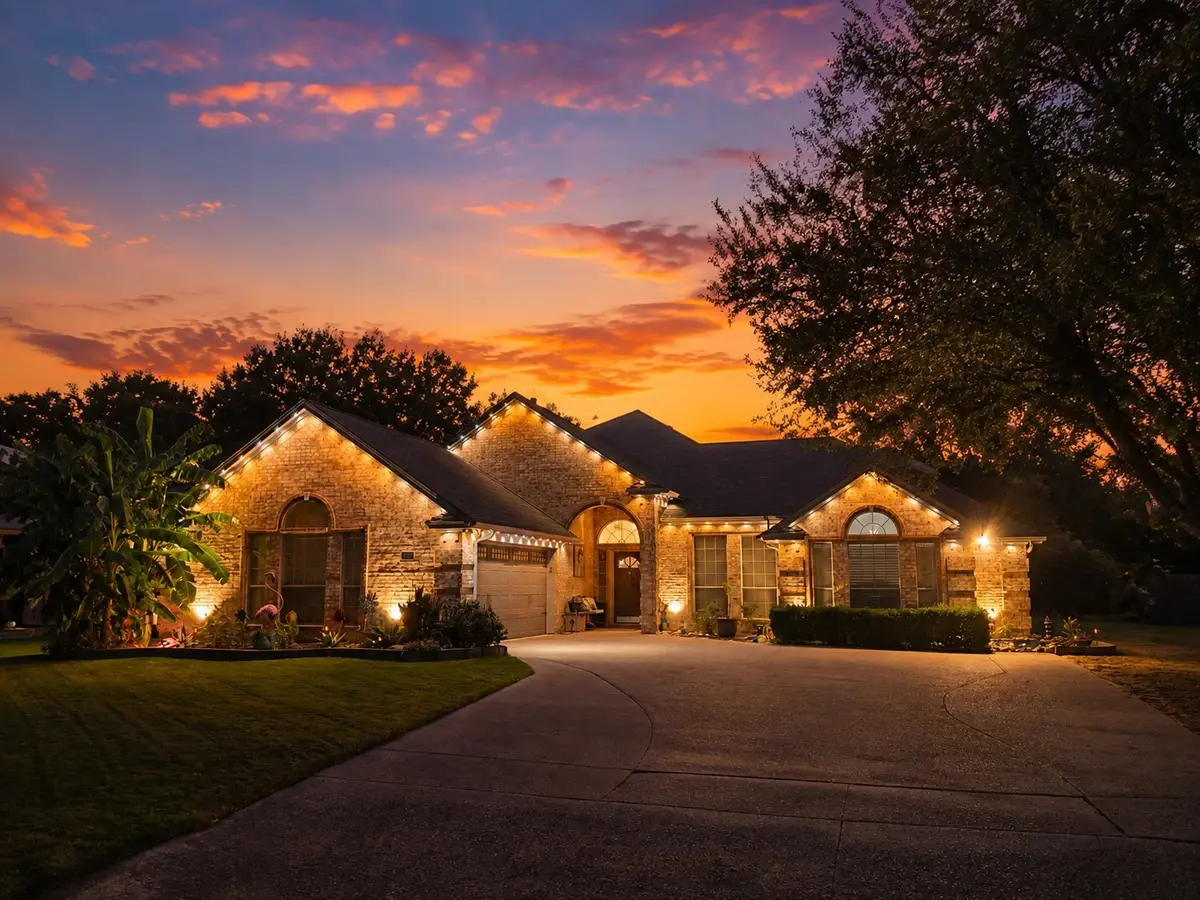 118 Golfers Way, Azle, TX 76020 - #1