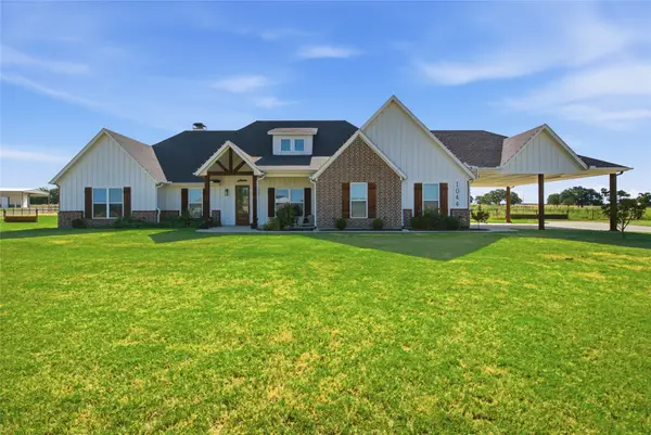 1044 Monarch Court, Poolville, TX 76487