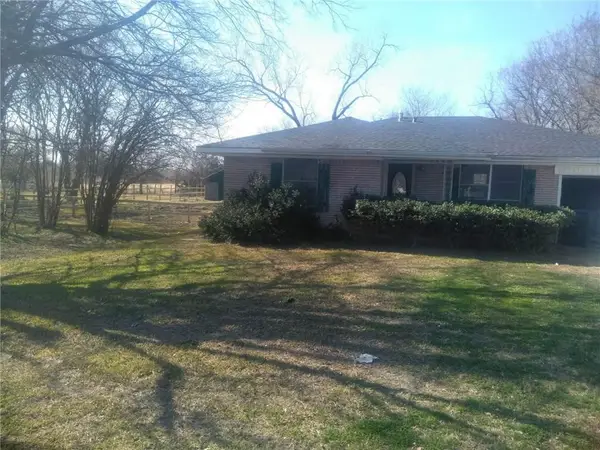 1211 Wolfe City Drive, Greenville, TX 75401