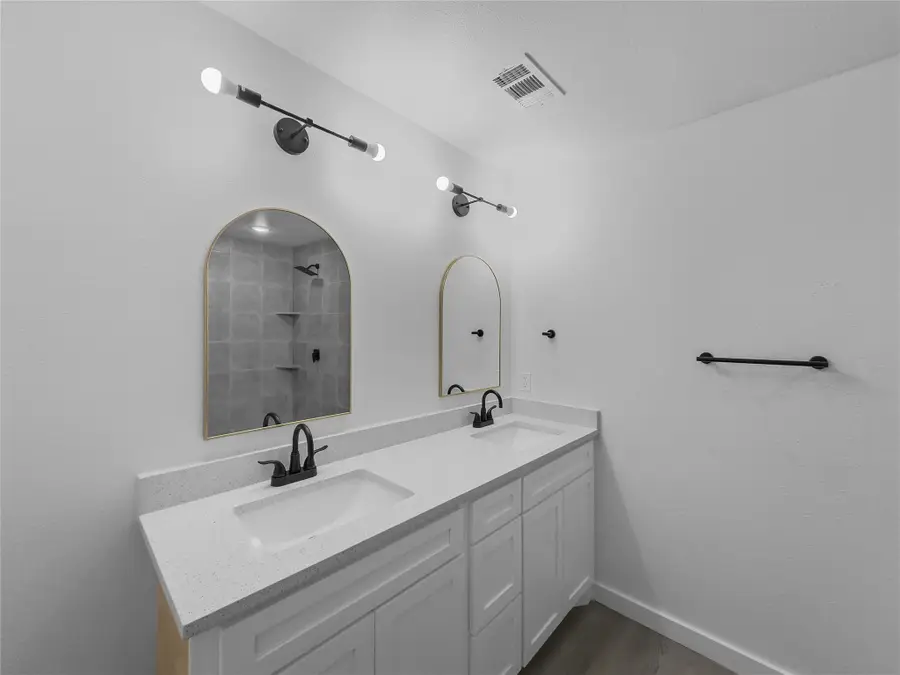 1411 Swiss Street, Arlington, TX 76010 - #2