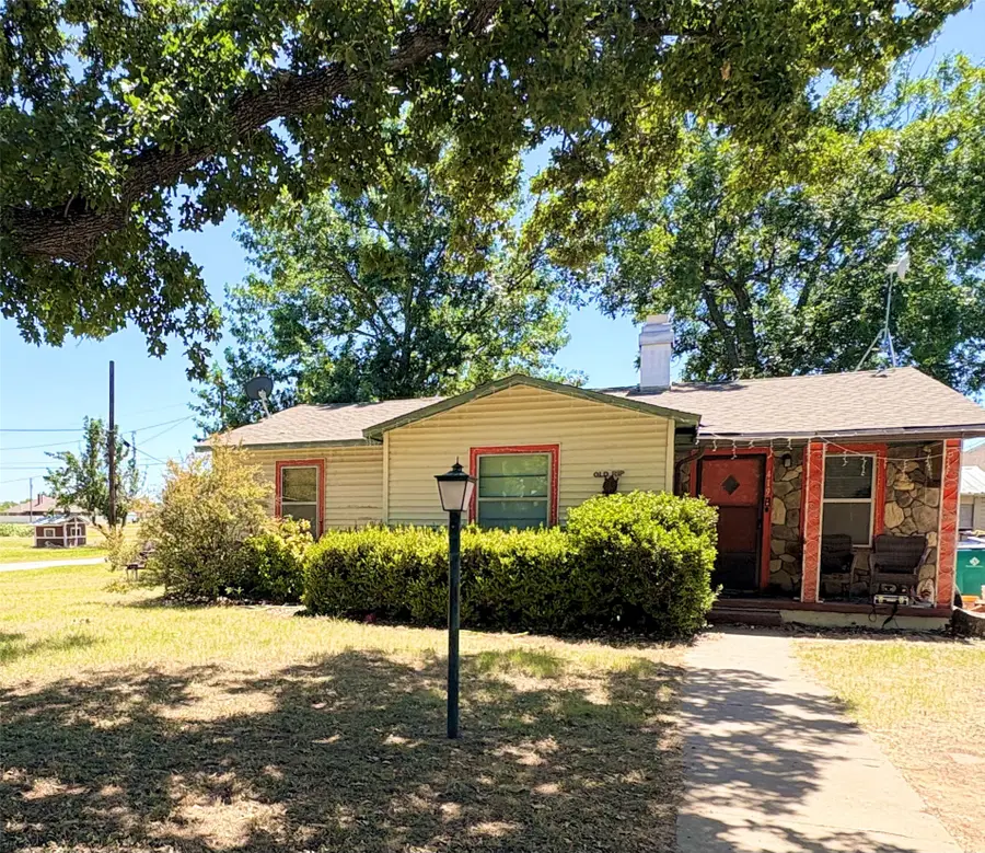 419 E Conner Street, Eastland, TX 76448 - #2