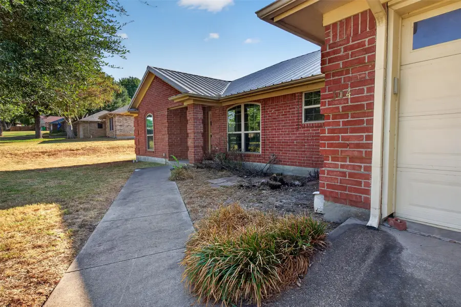 304 Edgehill Road, Joshua, TX 76058 - #2