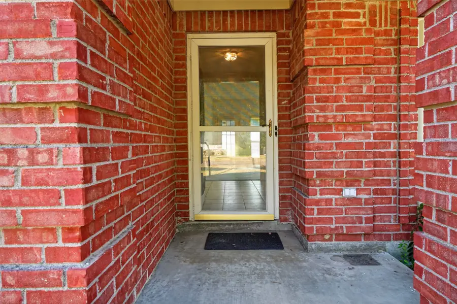 304 Edgehill Road, Joshua, TX 76058 - #3