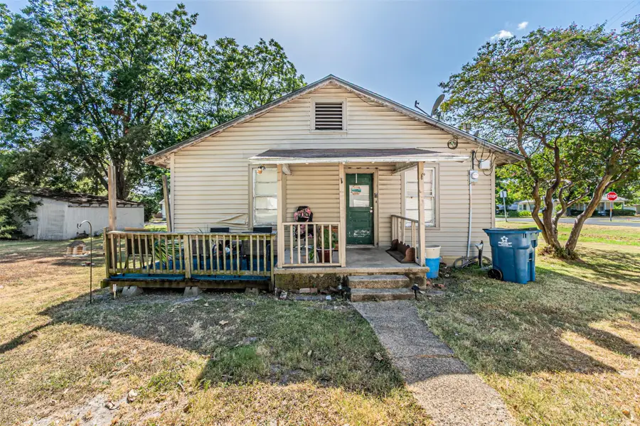 200 4th Street, Kerens, TX 75144 - #3