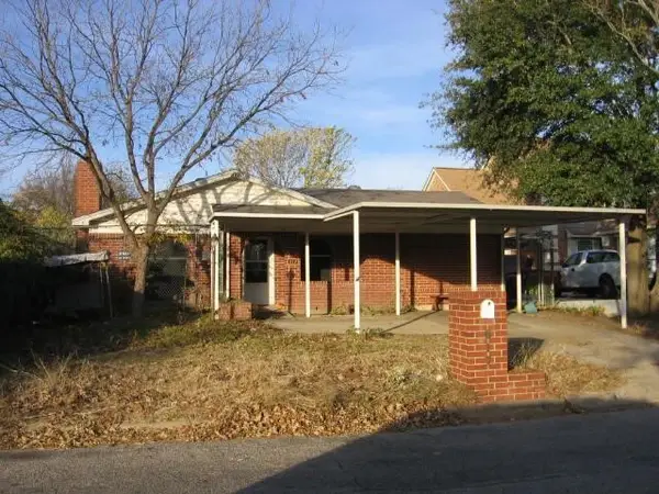 617 Comal Avenue, White Settlement, TX 76108