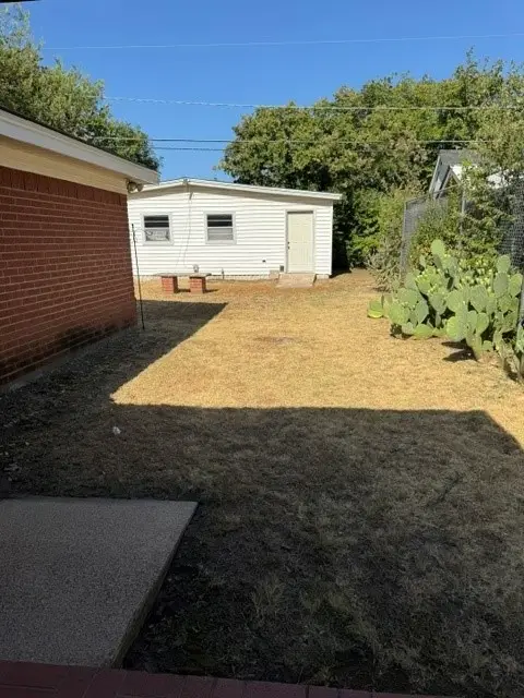 617 Comal Avenue, White Settlement, TX 76108 - #2