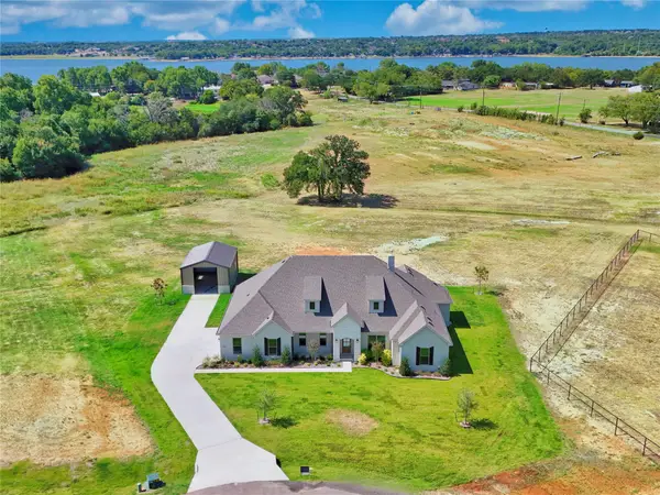 1016 Emery Court, Weatherford, TX 76087