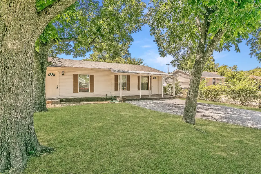 5729 Wellesley Avenue, Fort Worth, TX 76107 - #3