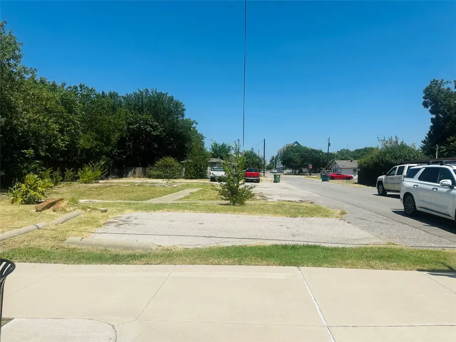 231 E Main Street, Lewisville, TX 75057 - #2