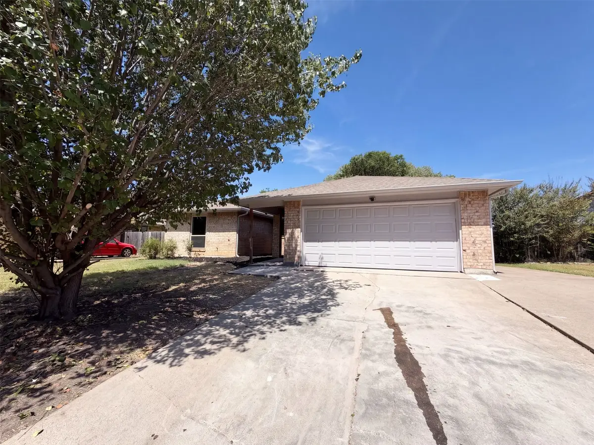 220 Grand Meadow Drive, Fort Worth, TX 76108 - #1