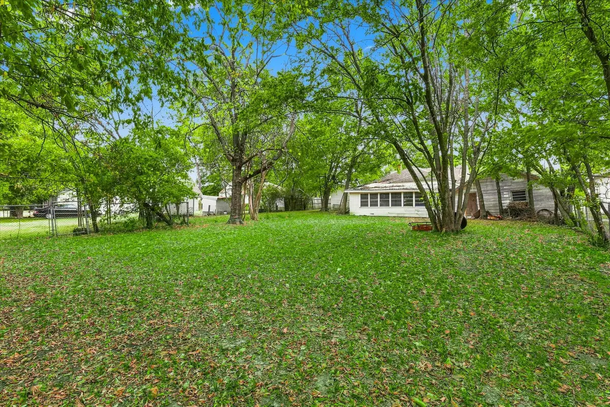 220 S 2nd Street, Wills Point, TX 75169 - #1