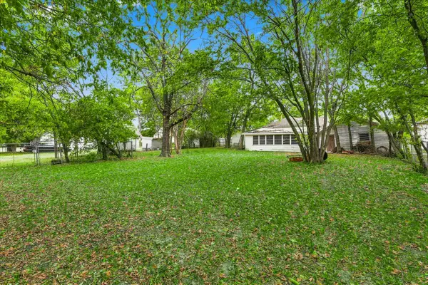 220 S 2nd Street, Wills Point, TX 75169