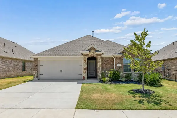 9900 Tinsley Street, Aubrey, TX 76227