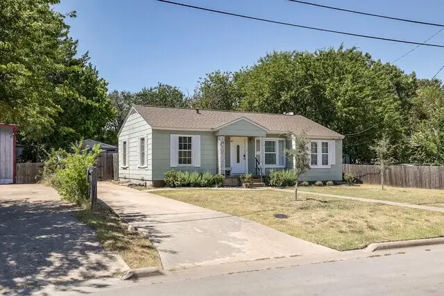 821 Williams Street, Waxahachie, TX 75165 - #2