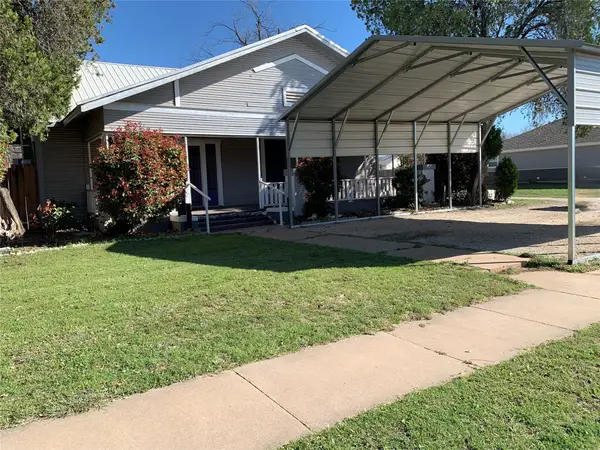 915 2nd Street, Graham, TX 76450