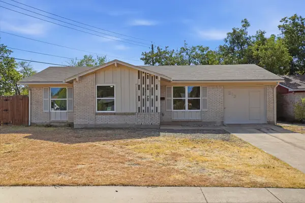 313 S Forest Crest Drive, Garland, TX 75042