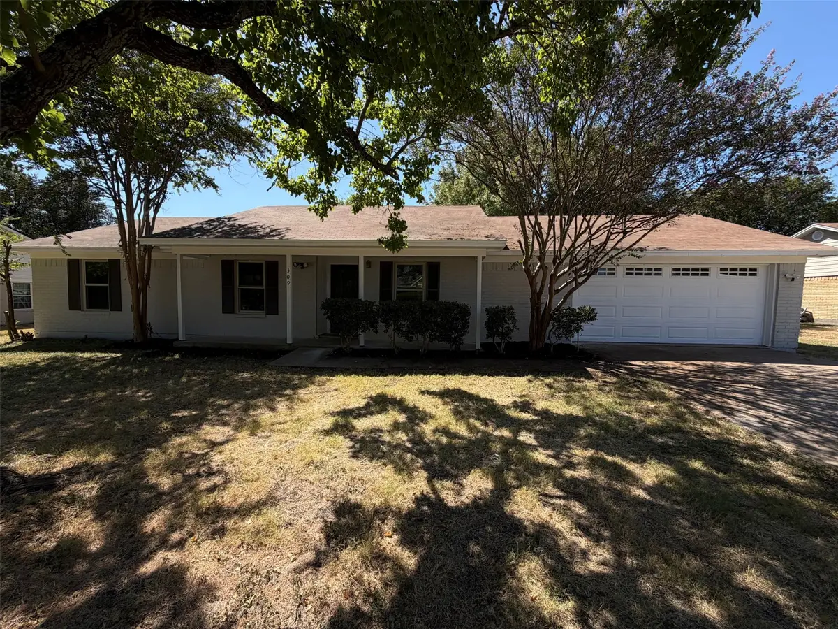 309 Applewood Lane, Hewitt, TX 76643 - #1