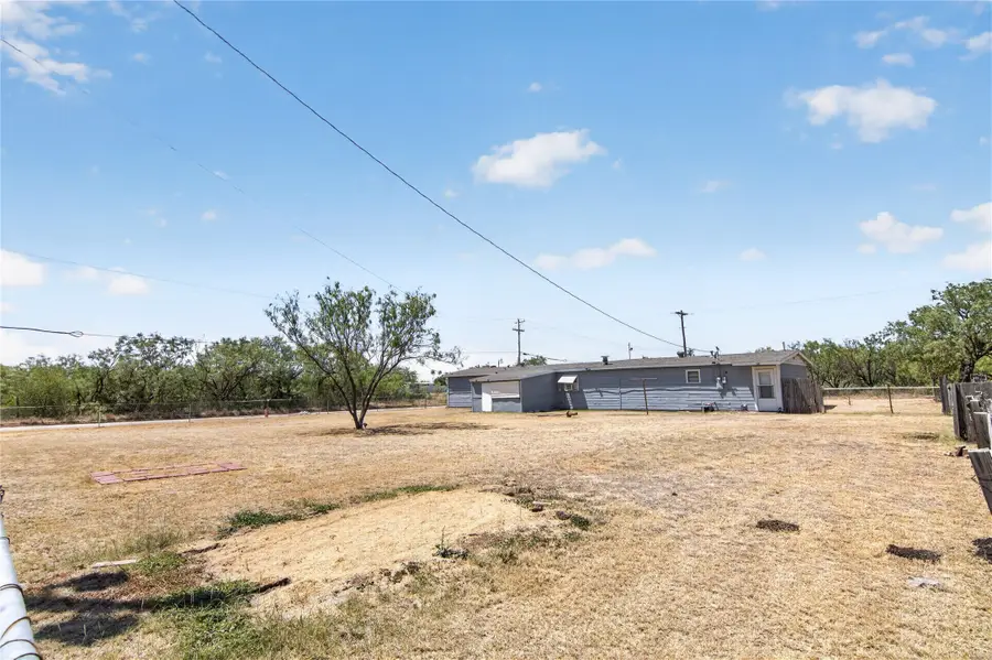 1331 Avenue G, Anson, TX 79501 - #3
