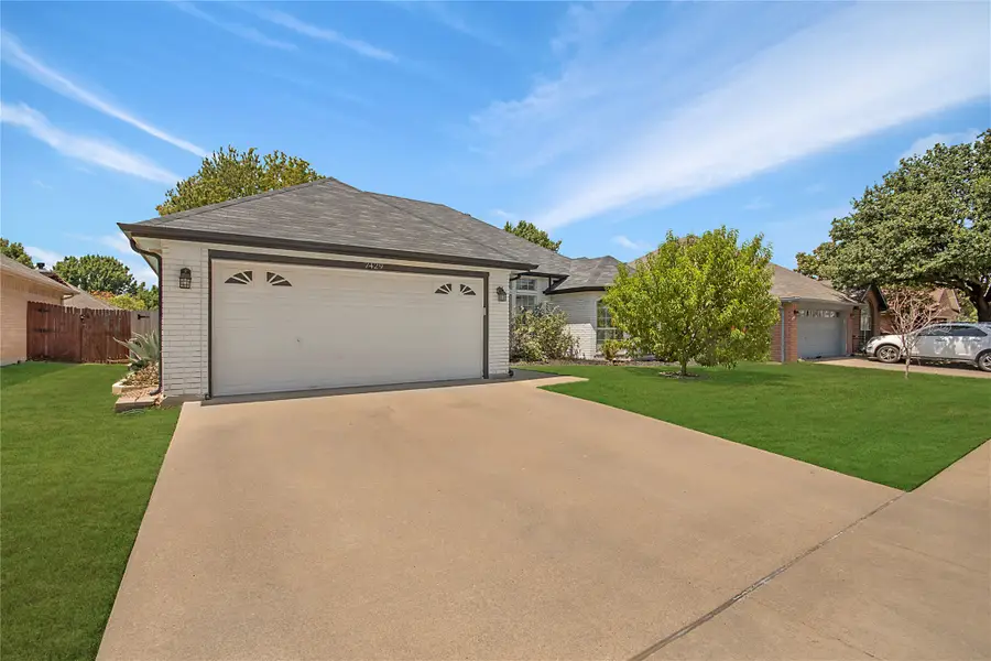 7429 Amber Drive, Watauga, TX 76148 - #2
